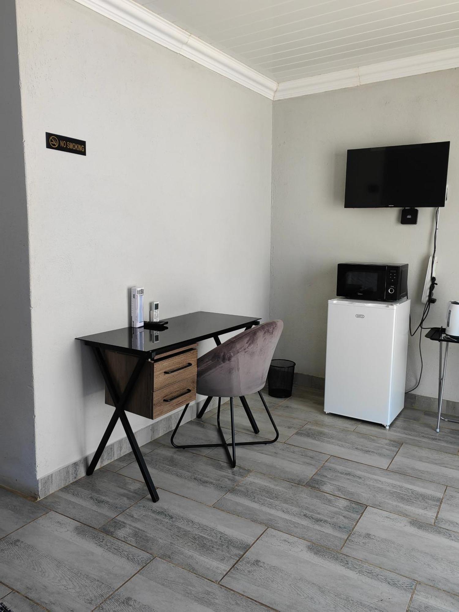 Back Of The Moon Guesthouse Kuruman Buitenkant foto