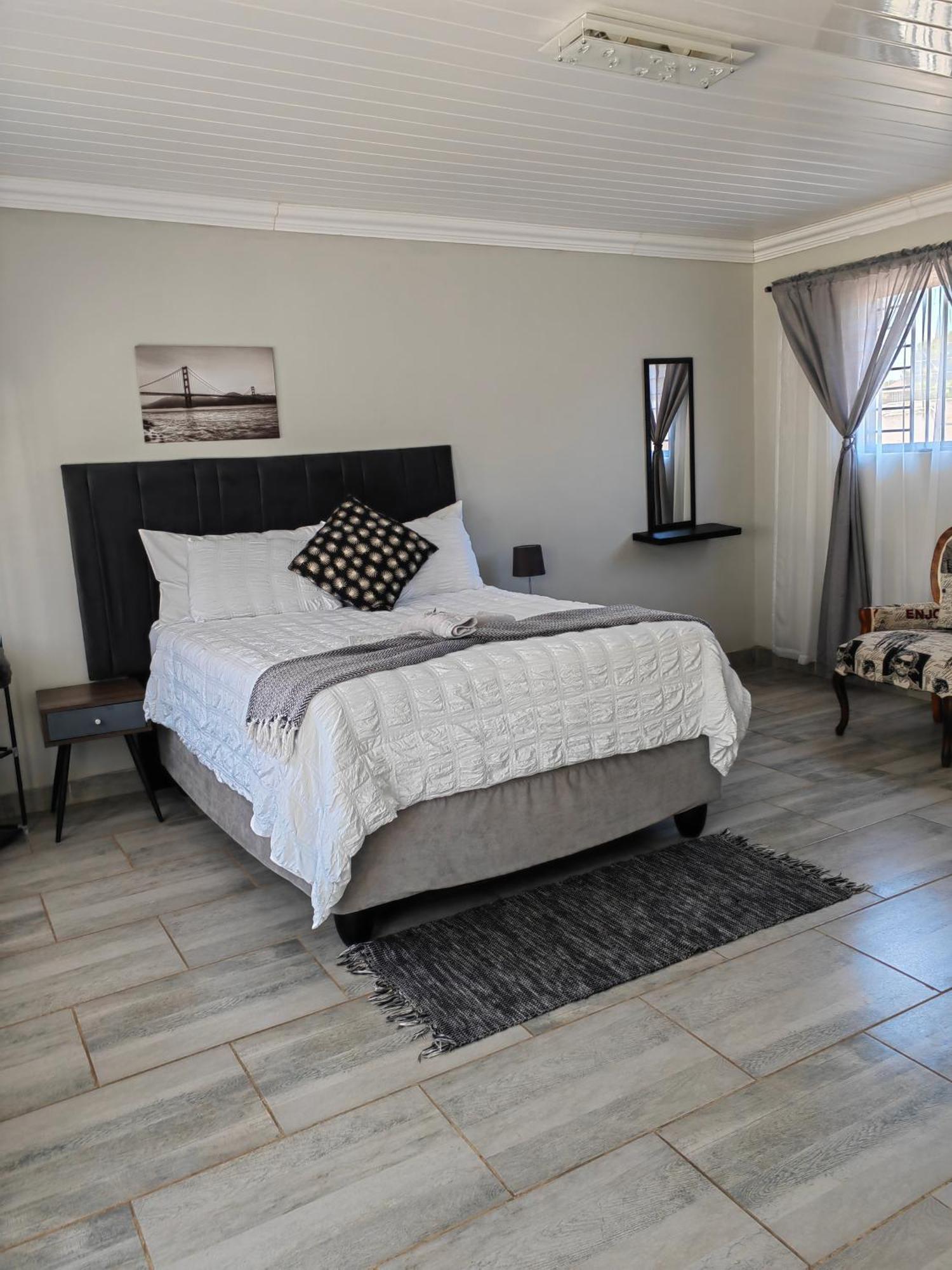 Back Of The Moon Guesthouse Kuruman Buitenkant foto